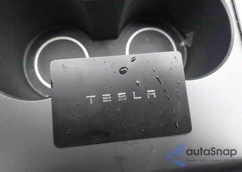 2021 Tesla Model 3 Performance Dual Motor All-Wheel Drive z USA, uszkodzony, nr VIN 5YJ3E1ECXMF914237